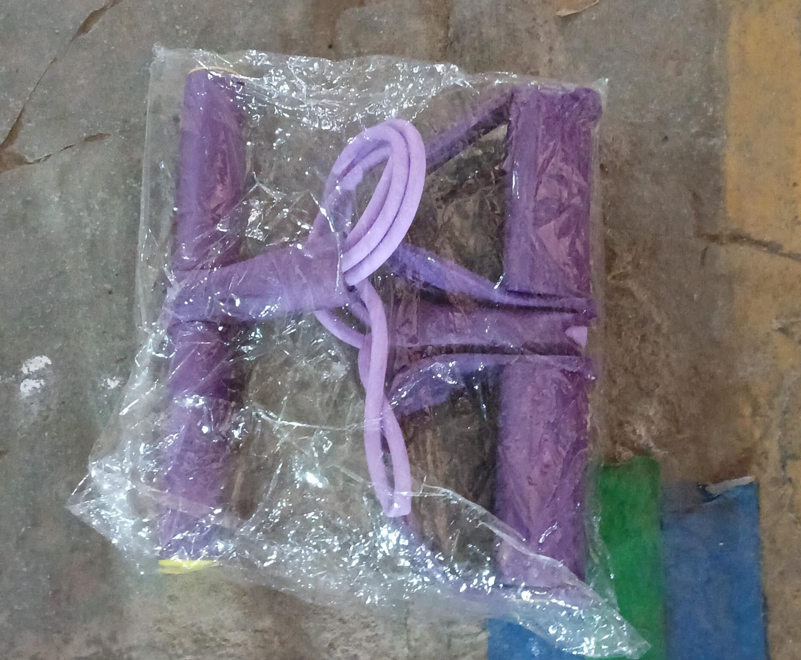 Flexible rubber pull rope for body-building exercises. Flexible rubber pull rope for body-building exercises.